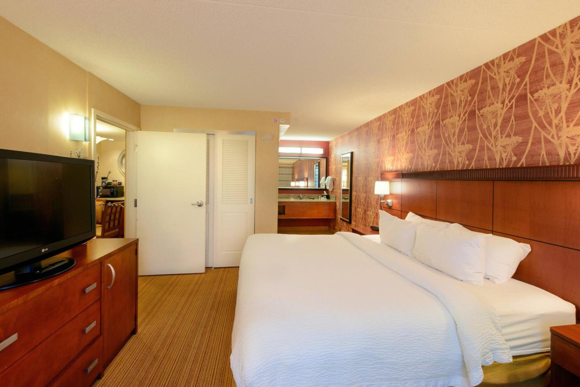 Courtyard By Marriott Canton Норт-Кантон Экстерьер фото