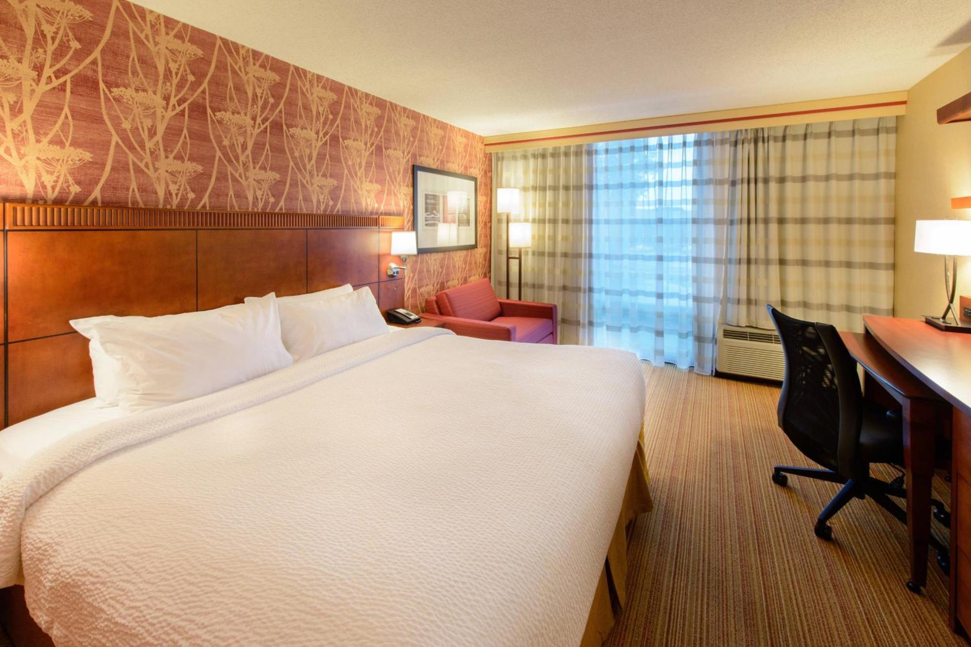 Courtyard By Marriott Canton Норт-Кантон Экстерьер фото